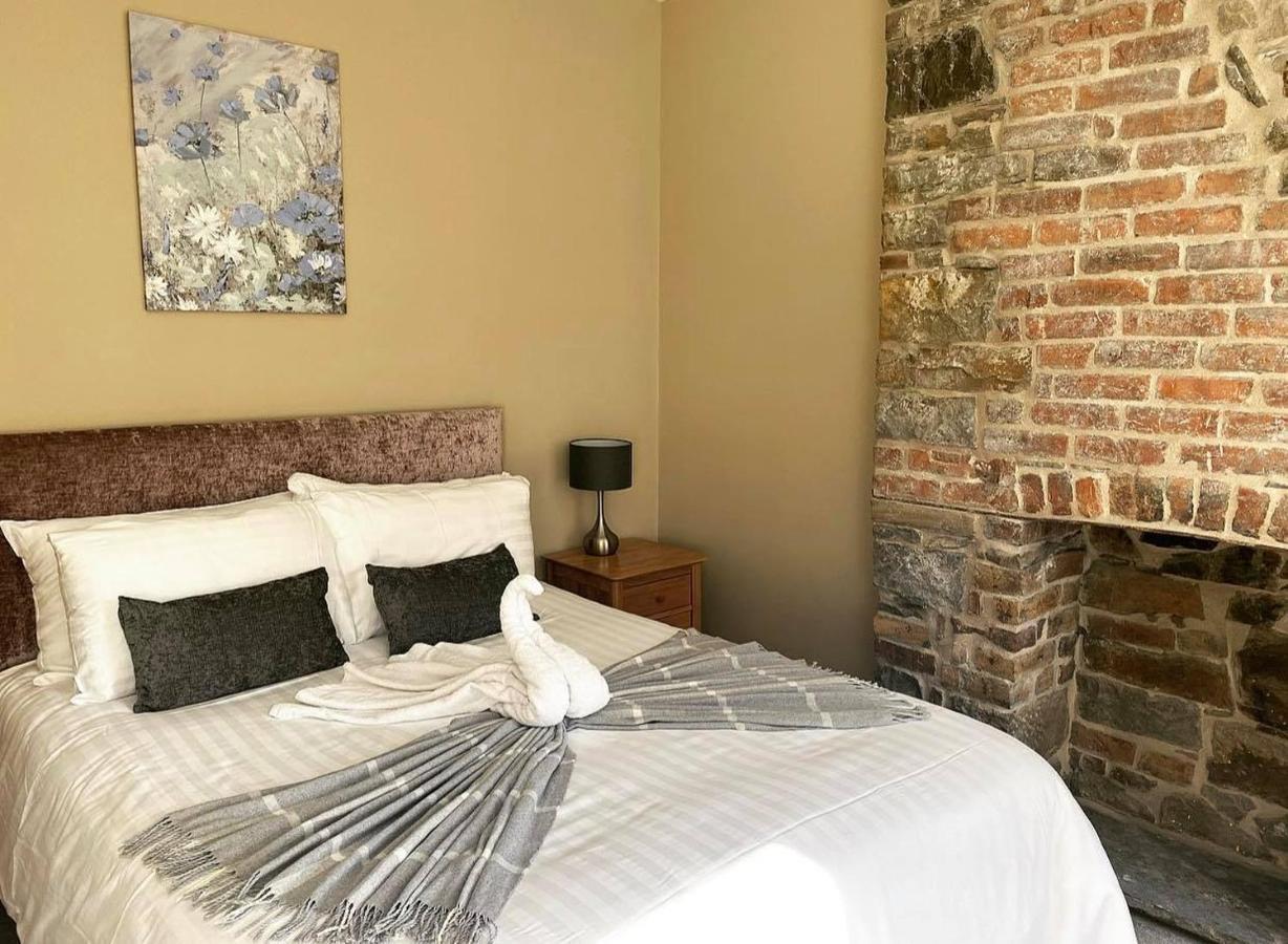 Tredegar Arms Hotel ภายนอก รูปภาพ