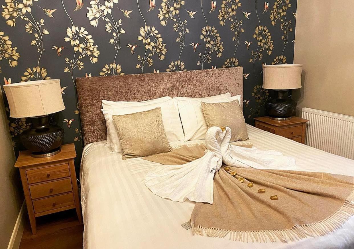 Tredegar Arms Hotel ภายนอก รูปภาพ