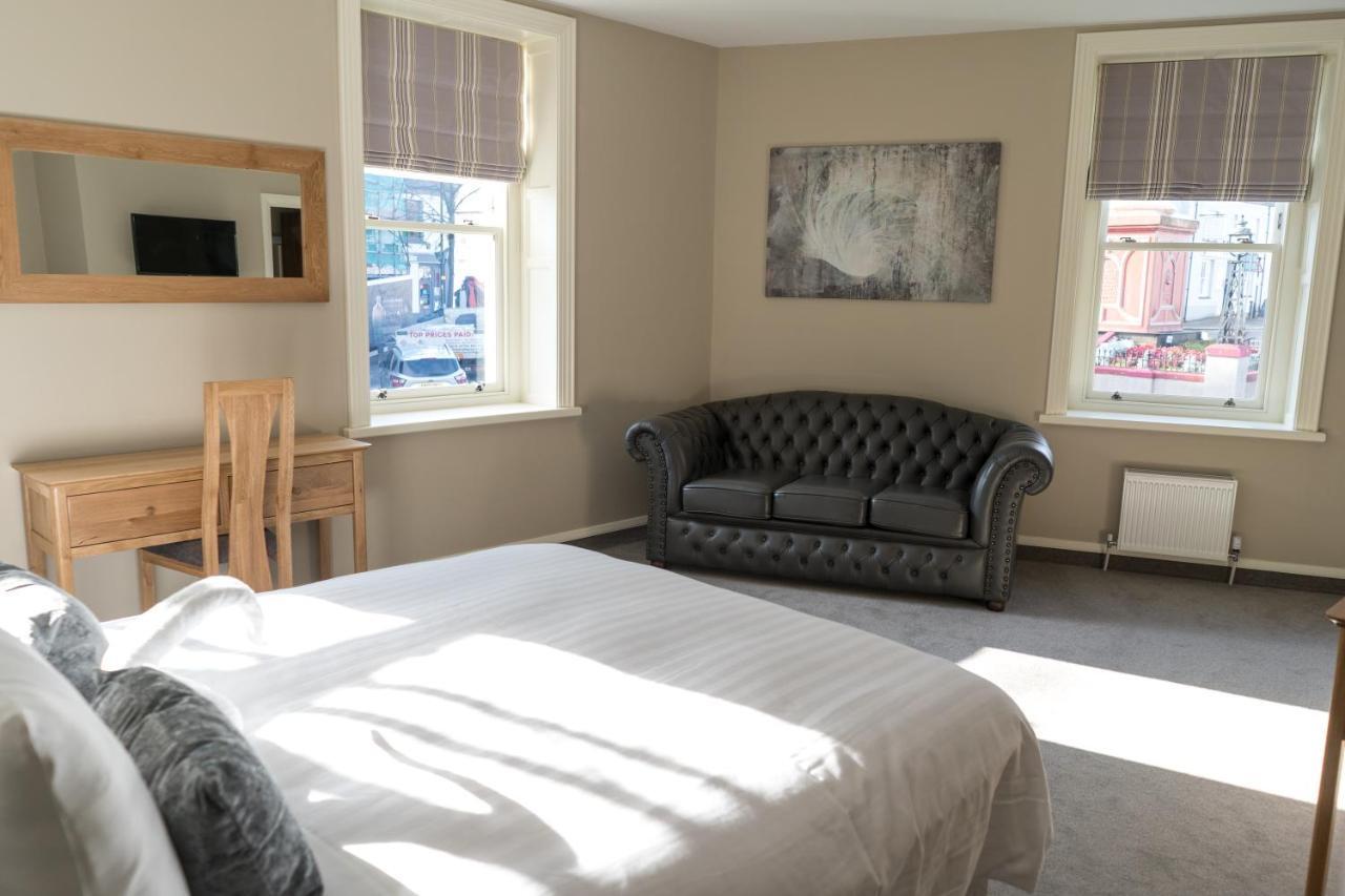 Tredegar Arms Hotel ภายนอก รูปภาพ