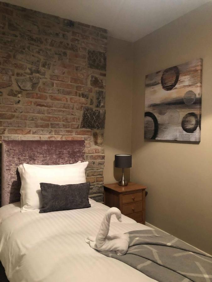 Tredegar Arms Hotel ภายนอก รูปภาพ